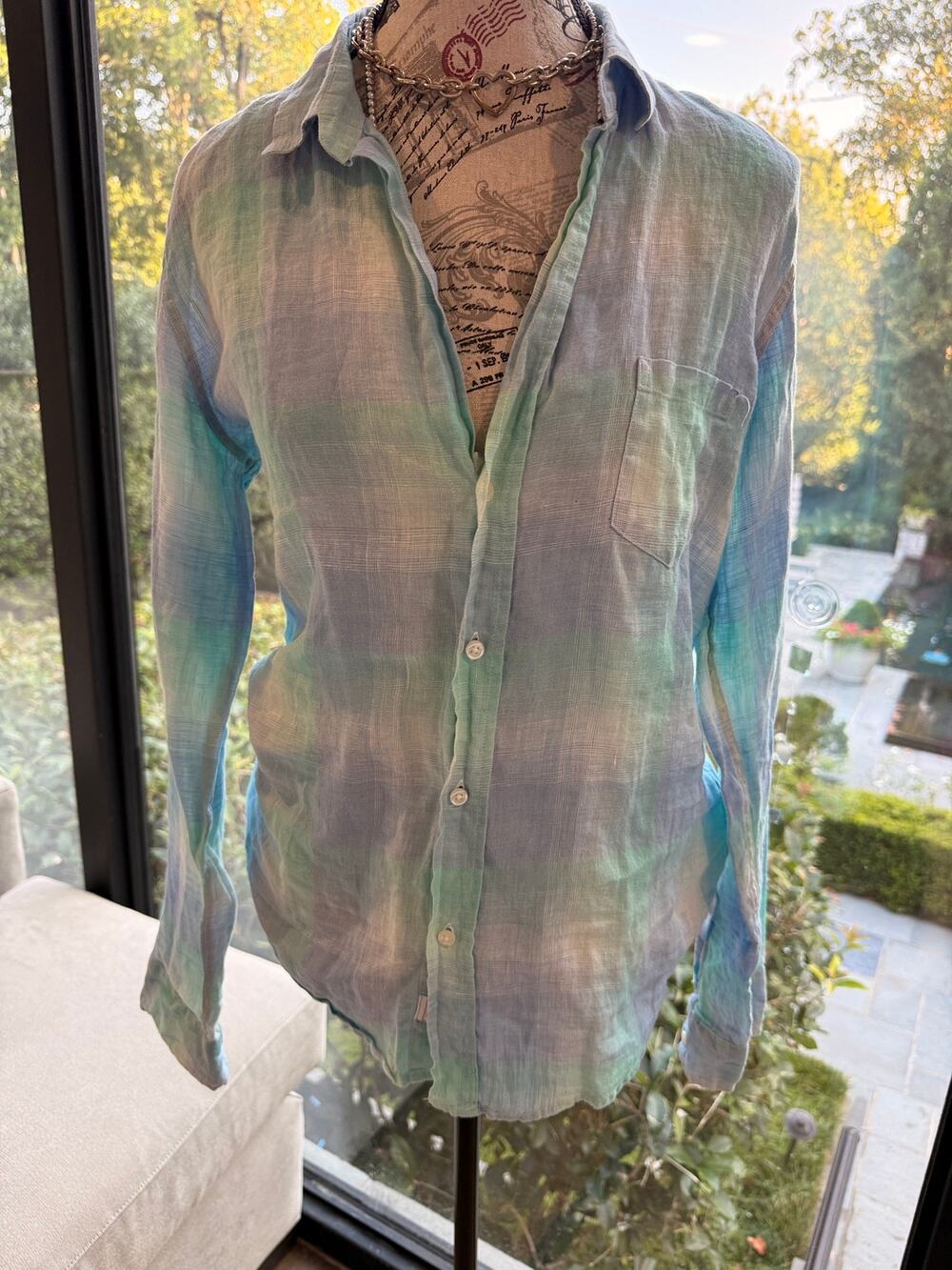Frank & Eileen Italian Linen Barry Button Front
Shirt Blues and Greens M